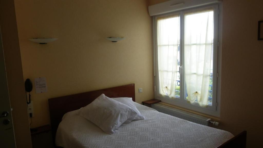 Hotel Restaurant Le Chalet Guemene-Penfao Номер фото